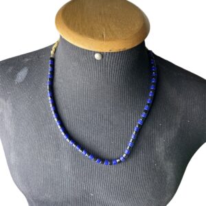 Colar Azul/Preto medio